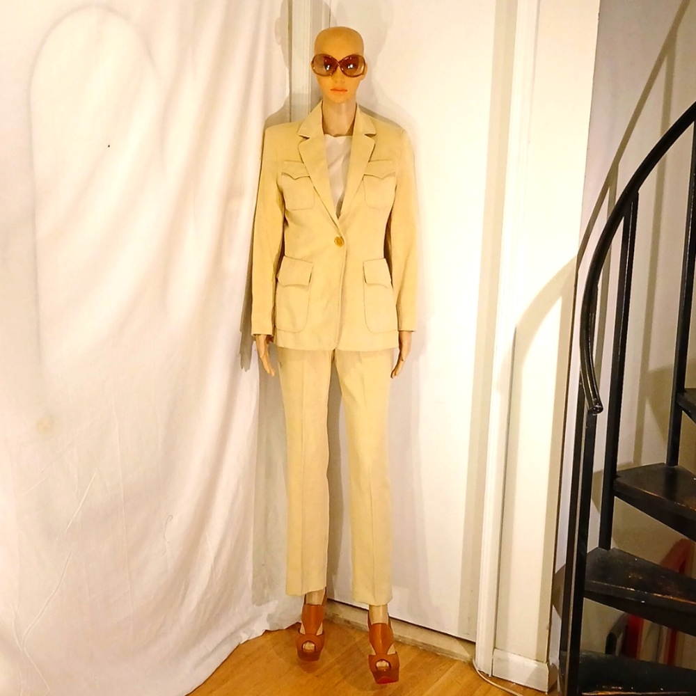 🔥Stunning Vertigo (Pour Laville Paris)  Cream 2 Piece Pants Suit